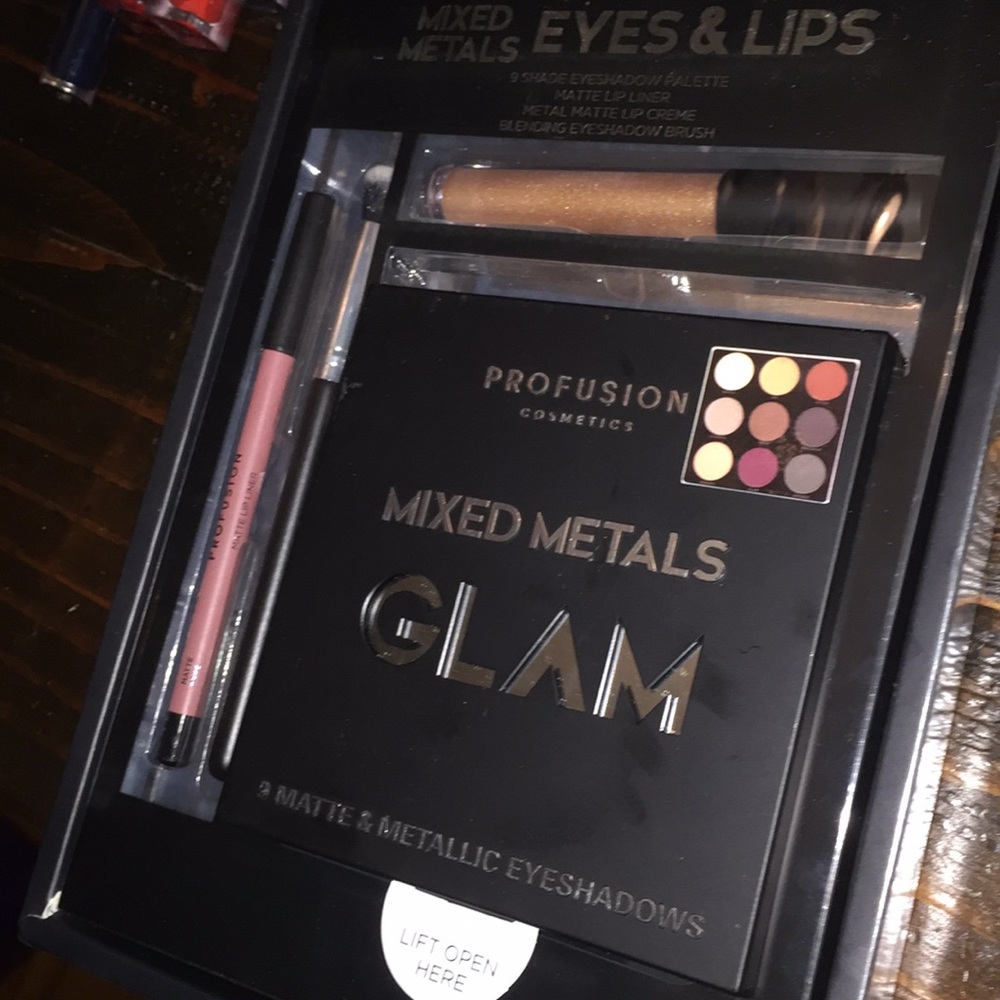 Profusion Mixed Metals Eyes and lips - Picture 1 of 5